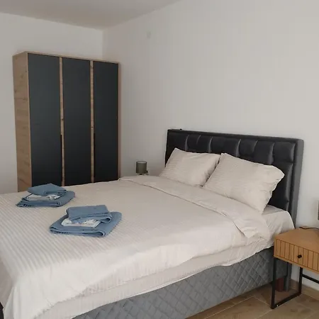 Merak 018 Apartman *